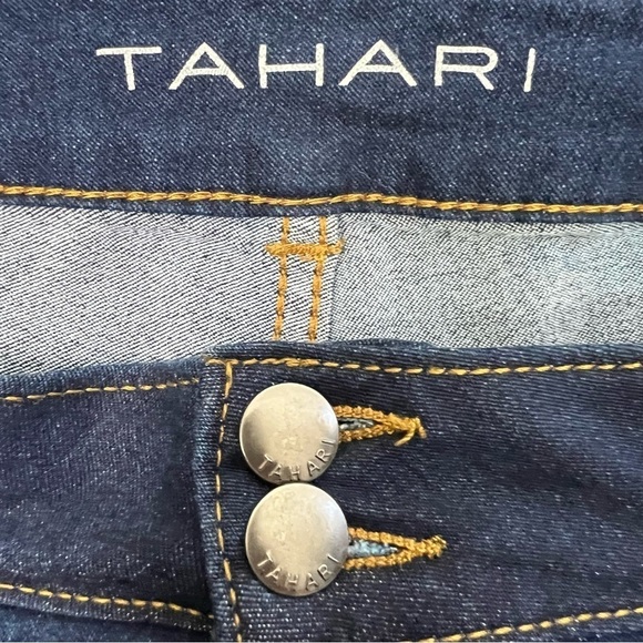 Tahari Women’s Blue Jeans Sz 10/30 Dark Wash Skinny Stretch Pockets Distressed - Picture 5 of 12